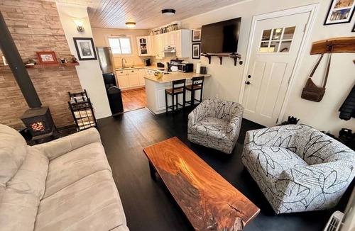 Bracebridge Cottage | River Haven Hideaway - Muskoka River