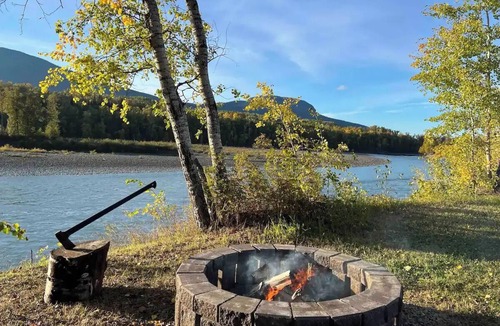 Regional District of Kitimat-Stikine House | River Mist Cabin