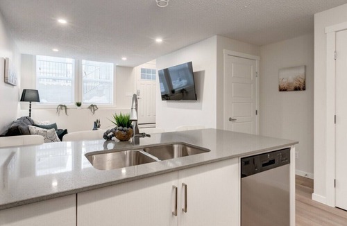 Cranston Condo | "Riverbend" one bed sleeps 4 in Cranston