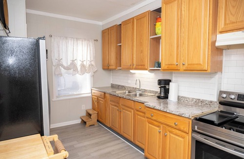 Rochester House | Rochester Cutler 3BR Extended Stay