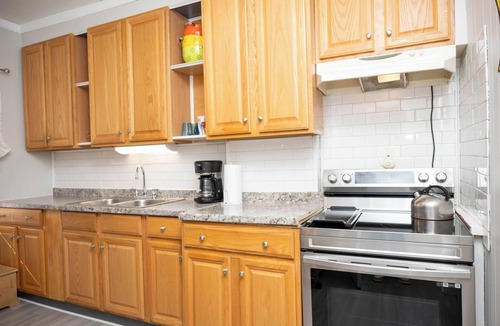 Rochester House | Rochester Cutler 3BR Extended Stay