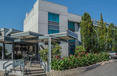 Fallsview Hotel | Rodeway Inn Fallsview