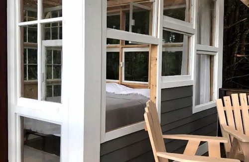 Greenwich Cabin | Romantic New York Getaway near the Adirondacks