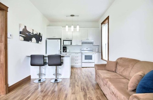 Desjardins Other | Romeo and Juliet Exceptional BBQ & Workdesk