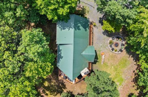 Mount Jackson House | Rustic A-Frame Chalet with Hot Tub & Scenic Views in Mount Jackson, Virginia
