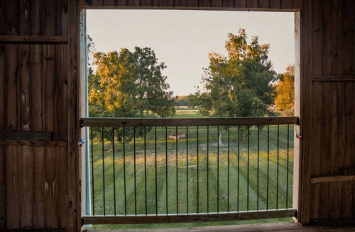 Bannister House | Rustic Red Barn Event Venue