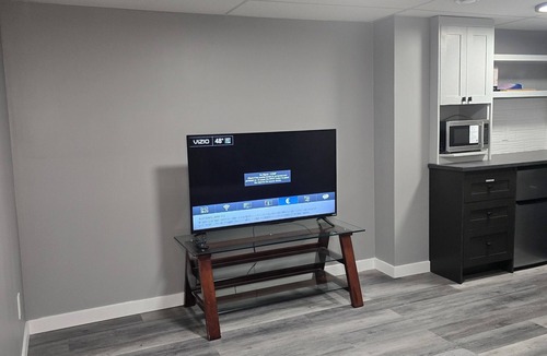 Winnipeg House | Sally Room 101-Place in Devonshire Park