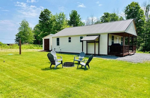 Pulaski Cottage | Sandy Pond Cozy Getaway