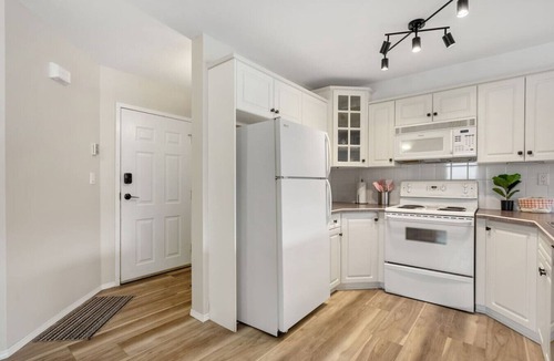 East Kootenay Apartment | Satsuma | Close to Waterpark, Hot Springs & Golf