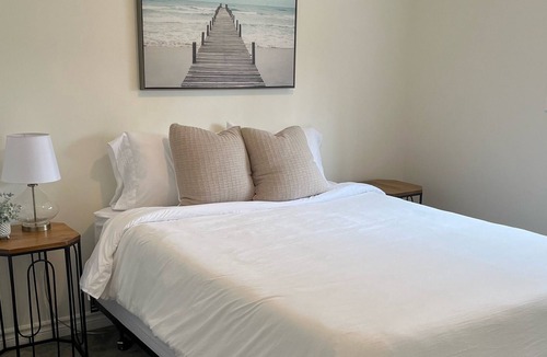 Sauble Beach Cottage | Sauble Beach Cottage - Quiet family setting