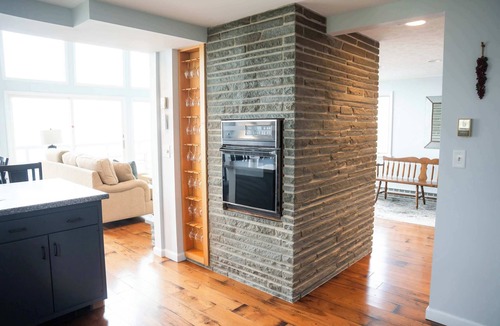 Town of Benton House | Scenic Wine Country Chalet w/Lake Views & Fire Pit