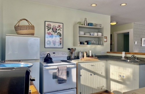 West Dublin Cottage | Sea Laughter, 2 Bedroom Cottage, Ocean Views