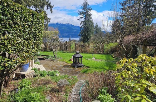 Bowen Island Condo | Seabreeze Escape - Snug Cove