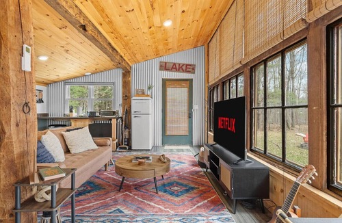 Branchport Cabin | Secluded Cabin, Hot Tub, Fire Pit, Pets, Grill