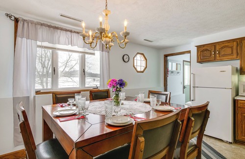 Sugarcreek Cottage | Secluded Ohio Amish Country Getaway w/Fire Pit