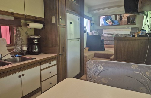 Marathon House | Serene shady porch w/grill caravan w/AC in Marathon perfect for getaway