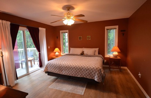 Central Kootenay Bed & Breakfast | Serenity. So peaceful! .A place to retreat on kootenay lake