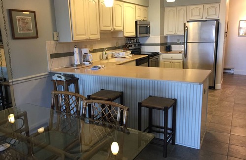 Port Clinton Condo | Shores #65: 2 BR/2 BA Sleeps 6