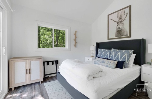 Georgian Bay House | Situated on picturesque Twelve Mile Bay