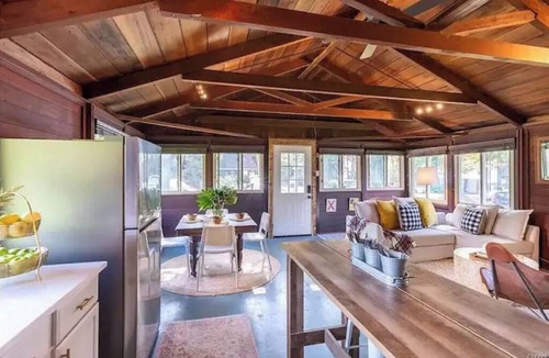 Skaneateles House | Skaneateles Lake Cabin - Tennis, Kayaks & Dock