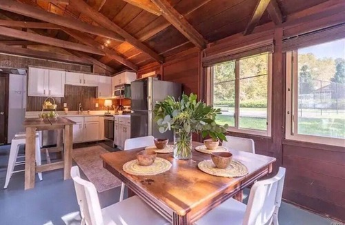Skaneateles House | Skaneateles Lake Cabin - Tennis, Kayaks & Dock