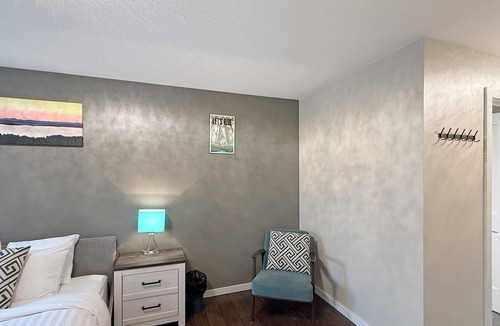 East Kootenay House | Ski Hill Views/Private Room/Hot Tub