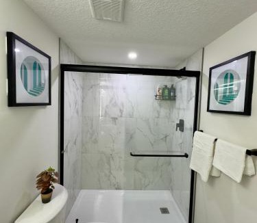 Southwest Edmonton Apartment | Sleek Guest Retreat SW EDM BSMT Suite