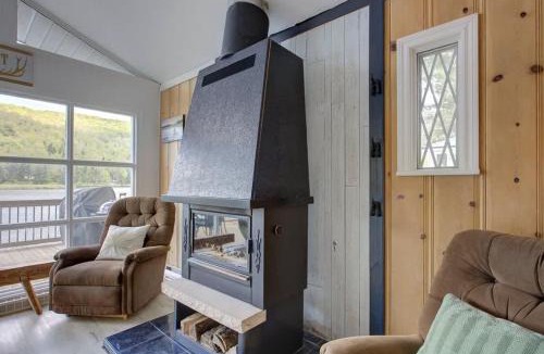 Saint-Leonard-de-Portneuf Ski Chalet | Spa & Lake Access - Chalet Le Ptit Leo