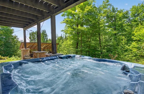Entrelacs Ski Chalet | Spa & Nature Retreat - Le Bercail
