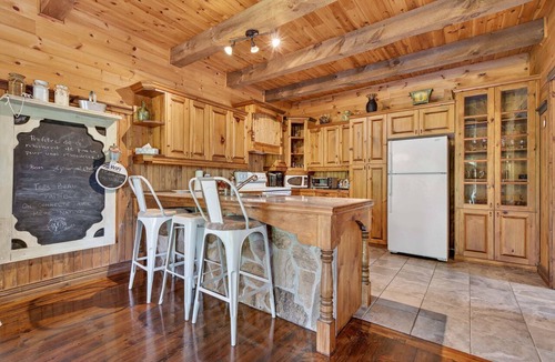 Entrelacs Ski Chalet | Spa & Nature Retreat - Le Bercail