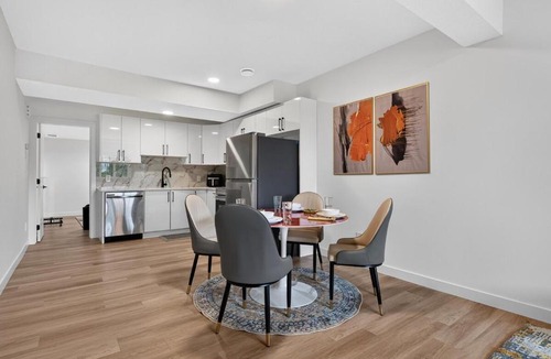Southwest Edmonton Apartment | # Spacious 2-Bedroom in Southwest Edmonton, Canada