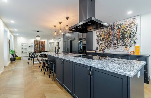 Old Quebec Apartment | Spacious 3-Bedroom Getaway Steps from Québec City's Landmarks!