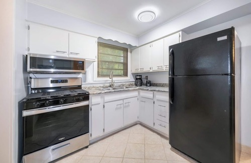 Miller Beach Cottage | Spacious 3BR Home Firepit & Grill