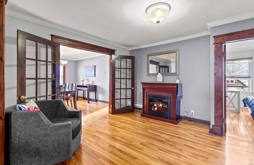 Waterford Valley Apartment | Spacious 3BR Parking Pet-Friendly