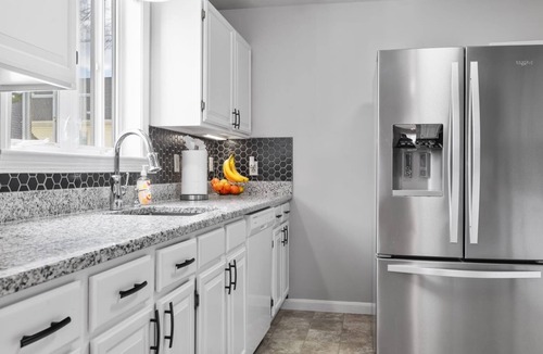 Forest Grove House | Spacious 4-bedroom, 2 bathroom house with WIFI in charming Worcester