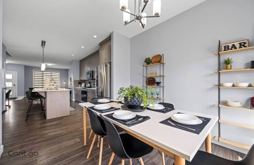 North Central Edmonton House | Spacious 6BR Near Rogers & Stadium | Garage | Yard