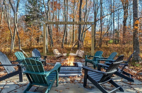 Blakeslee Cabin | Spacious A-Frame | Hot Tub | Movie Room | Firepit