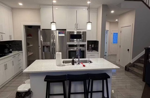 Beaumont House | Spacious, Beautiful Home in Quiet, Scenic Beaumont