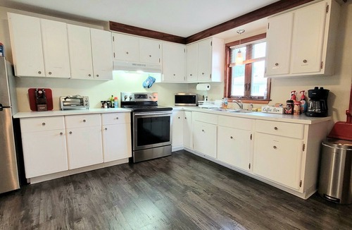 Cheektowaga House | Spacious Buffalo Home Near Niagara Falls/Bills Stadium/Buffalo Airport