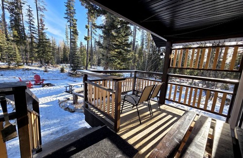 Nordegg Cottage | Spacious Family-Friendly Mountain Getaway near Banff, Alberta