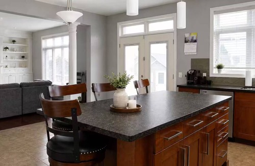 Welland House | Spacious Getaway Stay w/4BR & 3BA| Niagara Falls
