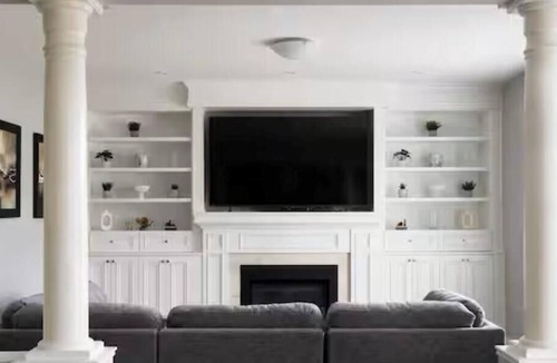 Welland House | Spacious Getaway Stay w/4BR & 3BA| Niagara Falls