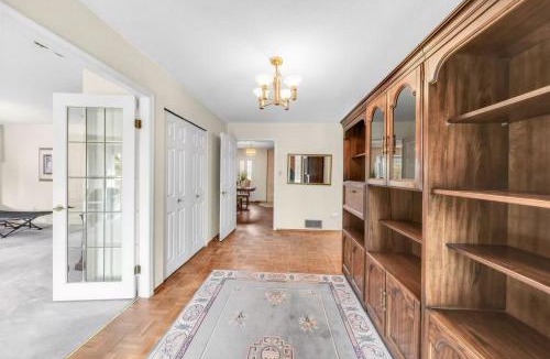 Delta House | Spacious house 6 bedroom near ferry