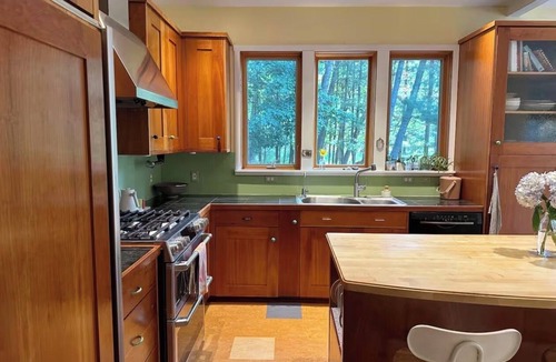 Charlevoix House | Spacious Modern Light Filled Oasis, AC!