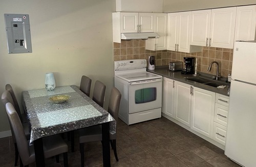 Coquitlam House | Spacious, Private Suite with relaxing backyard