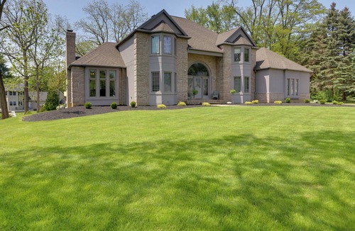 Amherst Cottage | Spacious Refuge w/Private Pool & Outdoor Bar!
