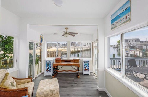 Bayville House | Spacious Waterfront house, gorgeous water views!