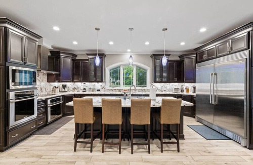 Spencerport House | Spectacular 4 Acre Estate!