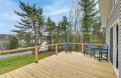 Town of Jerusalem House | Spectacular Sunrise Views! Quiet Keuka Lake Escape