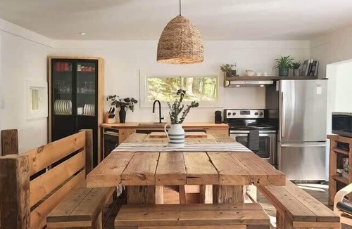 Potton Ski Chalet | Spring Nature Retreat w/Hot Tub Near Owl’s Head